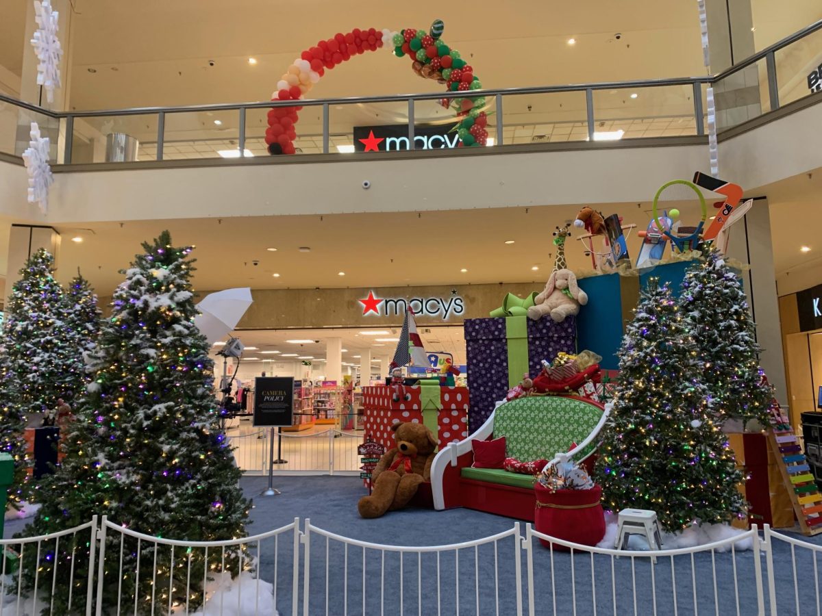 The Deptford Mall in Deptford, N.J., is fully decked out for the holiday season. (Paige Britt)